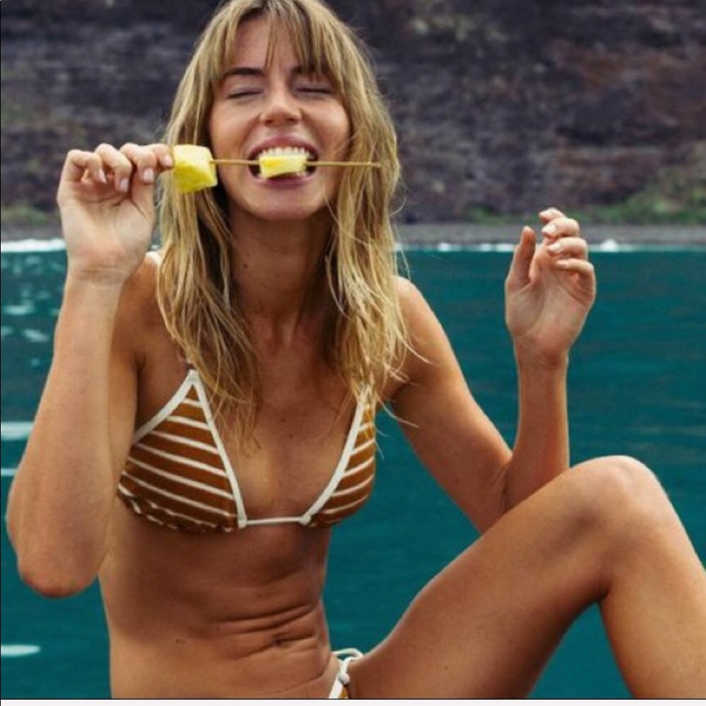 🌴🌼BILLABONG- HONEY DAZY BIKINI SET🌼🌴 - Picture 3 of 8
